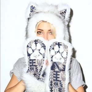 Husky Spirit Hood!
